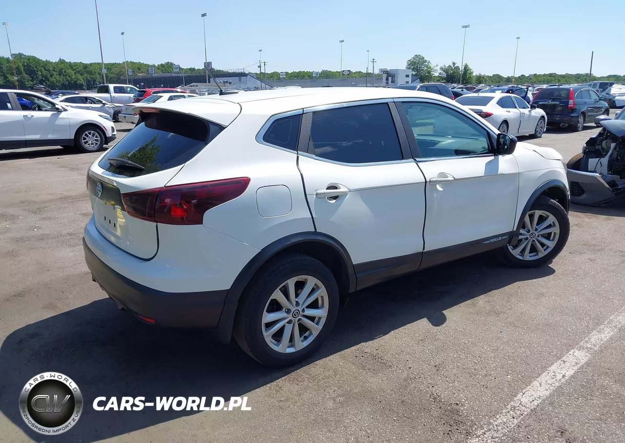 2019 Nissan Rogue Sport S VIN:JN1BJ1CP5KW223013 - 4
