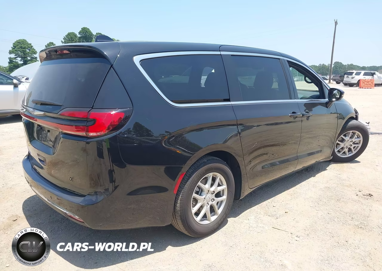 2026 Chrysler Pacifica Select VIN:2C4RC1BG9TR273074 - 4