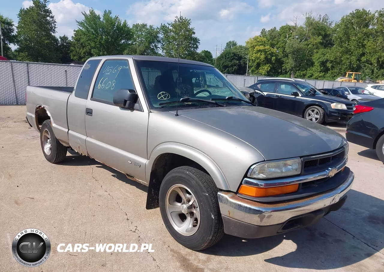 2002 Chevrolet S-10 Ls VIN:1GCCS195628108834 - 1