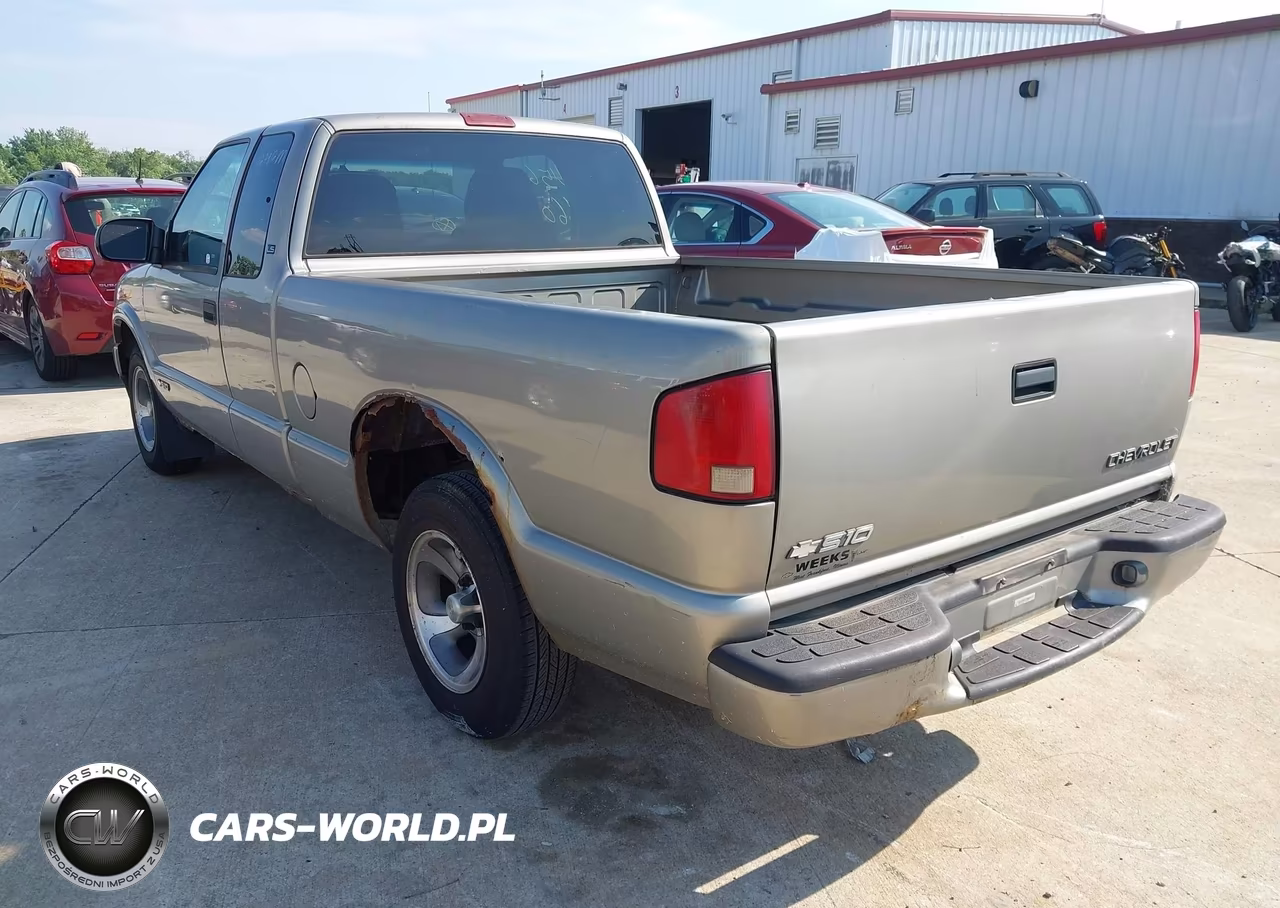 2002 Chevrolet S-10 Ls VIN:1GCCS195628108834 - 3