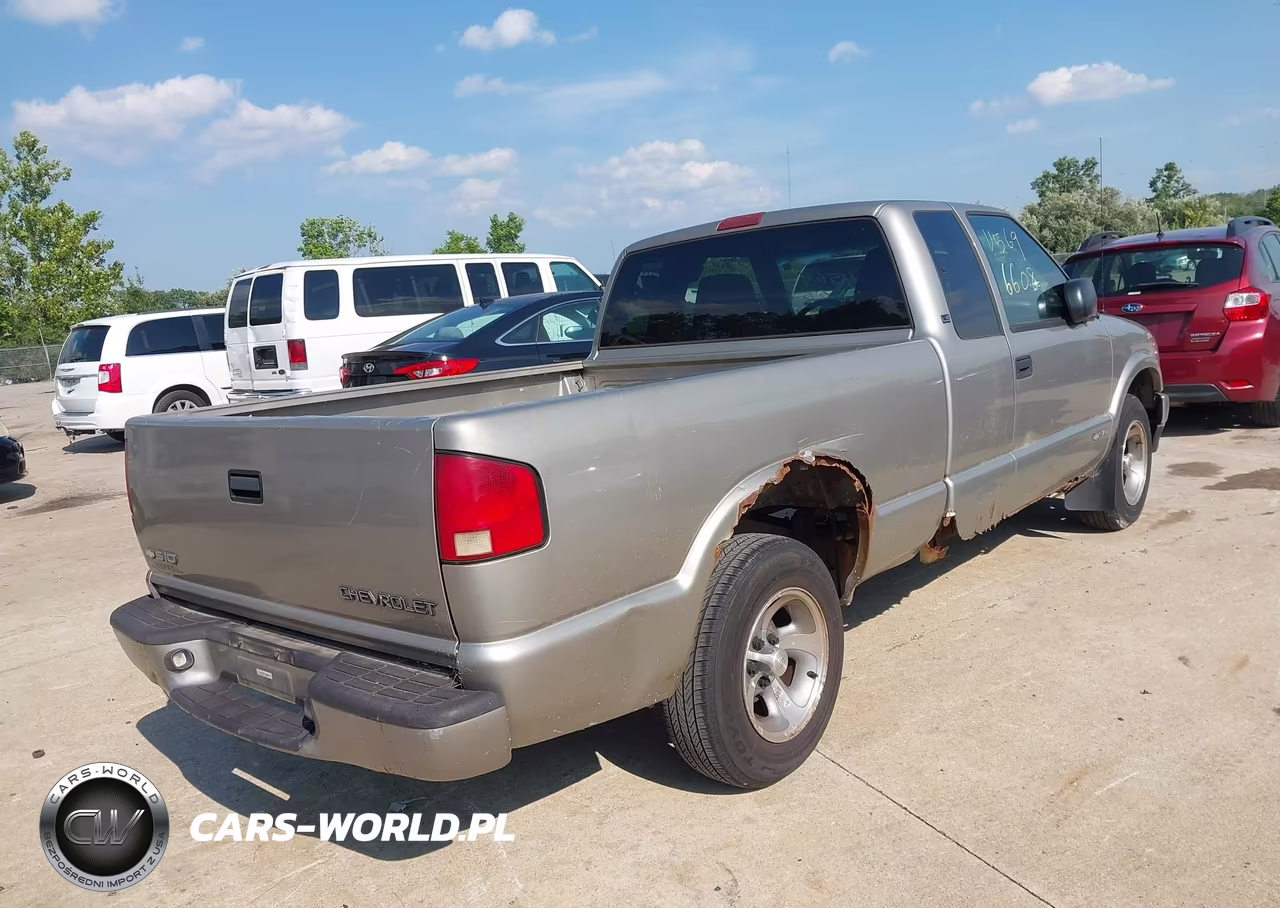 2002 Chevrolet S-10 Ls VIN:1GCCS195628108834 - 4