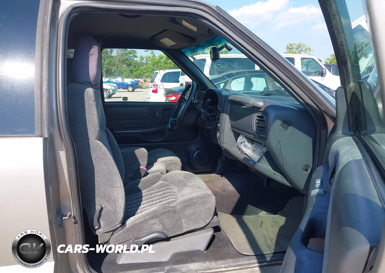2002 Chevrolet S-10 Ls VIN:1GCCS195628108834 - 5