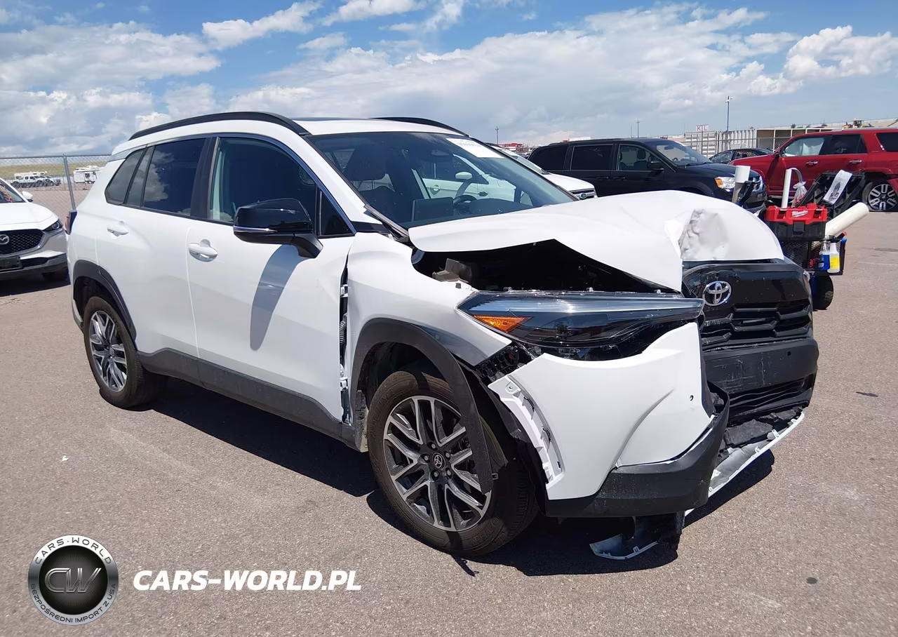 2026 Toyota Corolla Cross Xle VIN:7MUDAAAG6TV158334 - 1