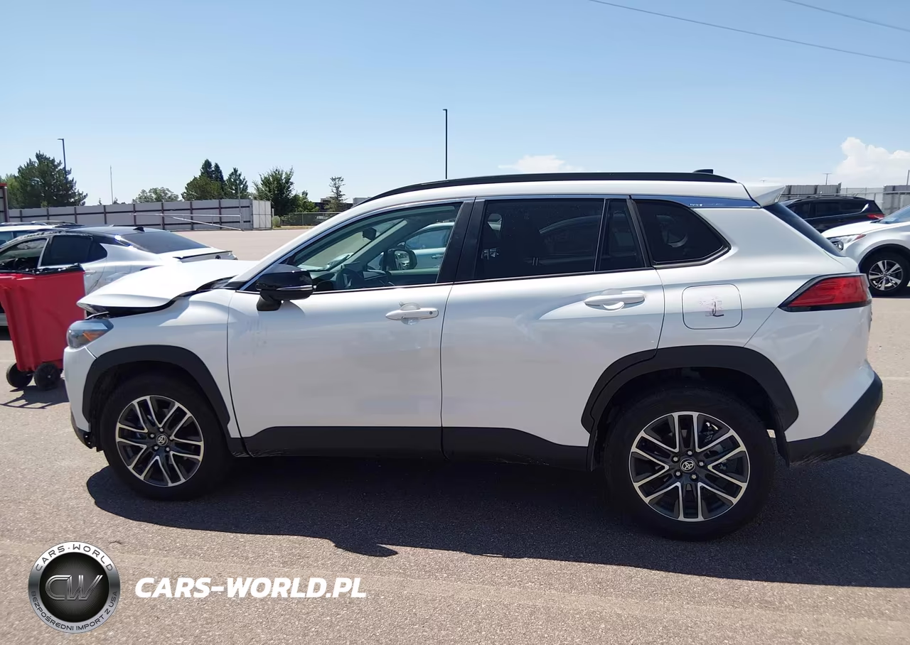 2026 Toyota Corolla Cross Xle VIN:7MUDAAAG6TV158334 - 14