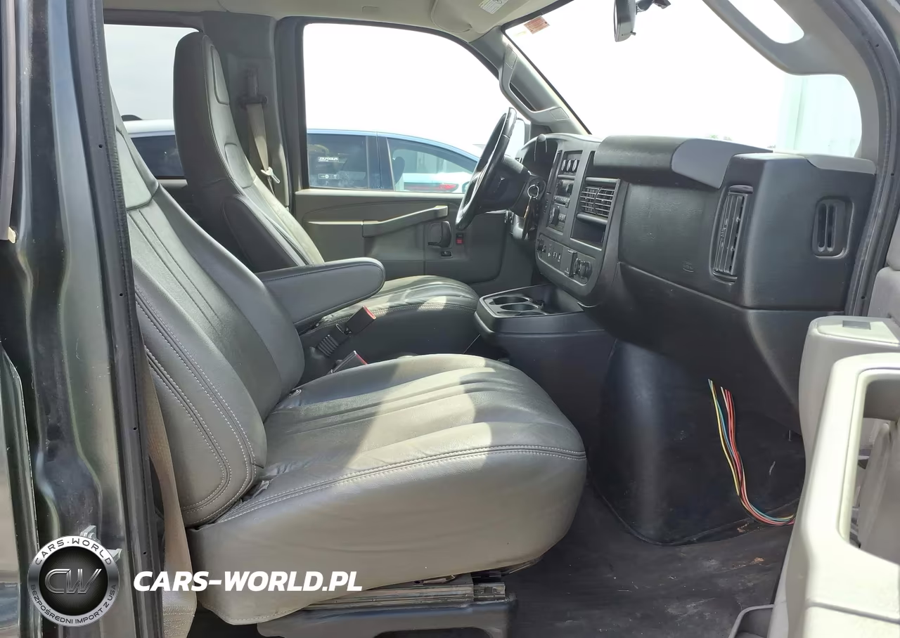 2017 Chevrolet Express 3500 Ls VIN:1GAZGNFG8H1293651 - 5