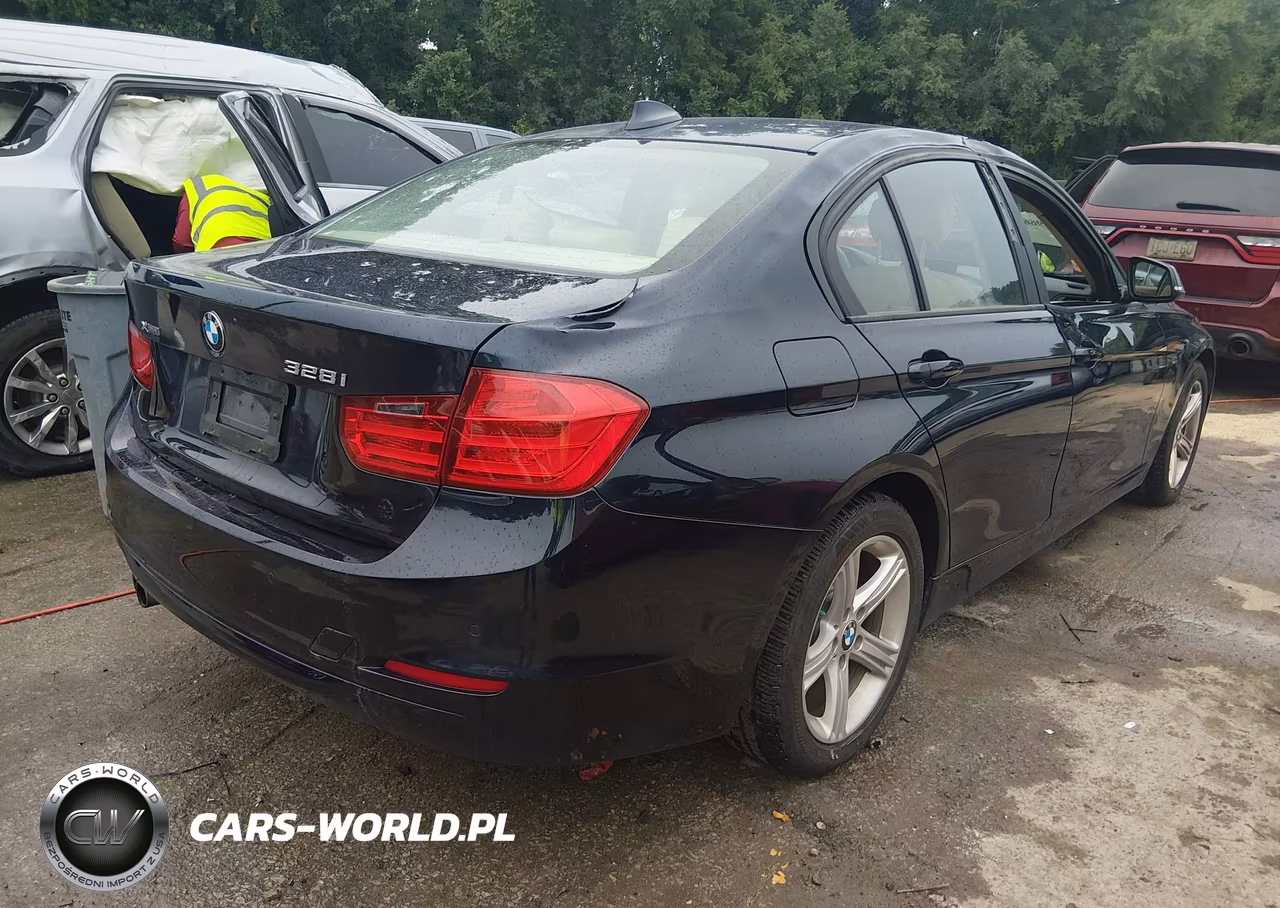 2013 BMW 328I xDrive VIN:WBA3B5C57DF595389 - 4