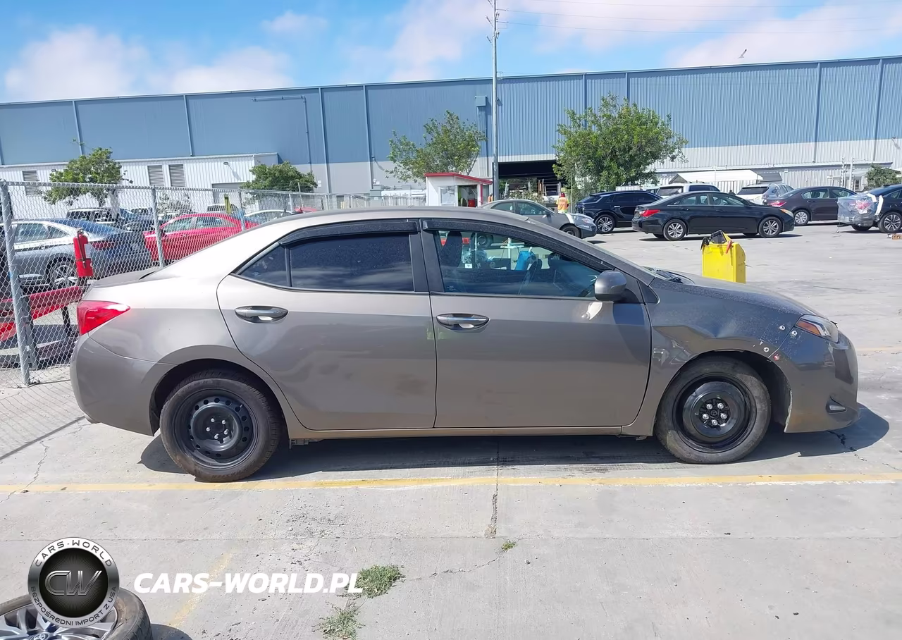 2018 Toyota Corolla Xle VIN:2T1BURHE3JC029484 - 15