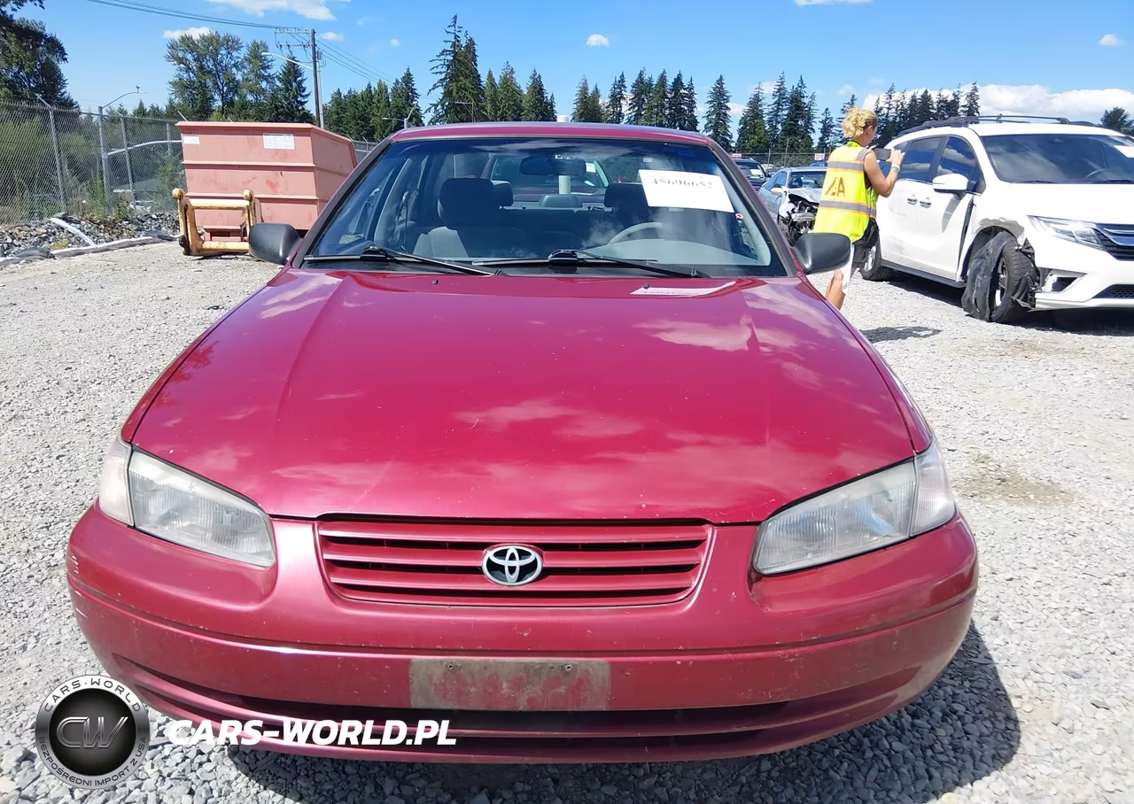 1997 Toyota Camry Le VIN:JT2BG22KXV0057675 - 12