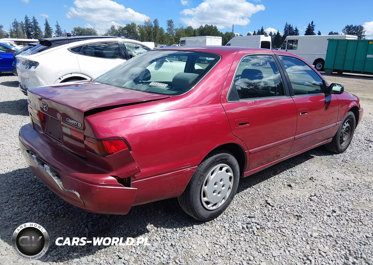 1997 Toyota Camry Le VIN:JT2BG22KXV0057675 - 4