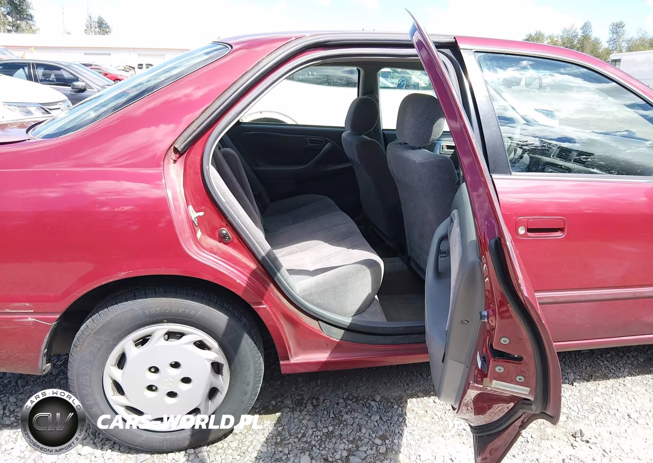 1997 Toyota Camry Le VIN:JT2BG22KXV0057675 - 8