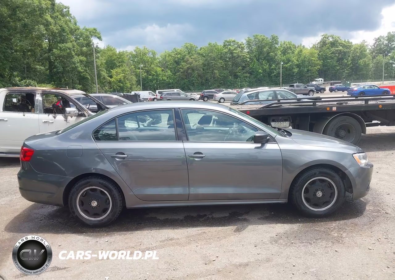 2014 Volkswagen Jetta 2.0L S VIN:3VW2K7AJ8EM290573 - 13