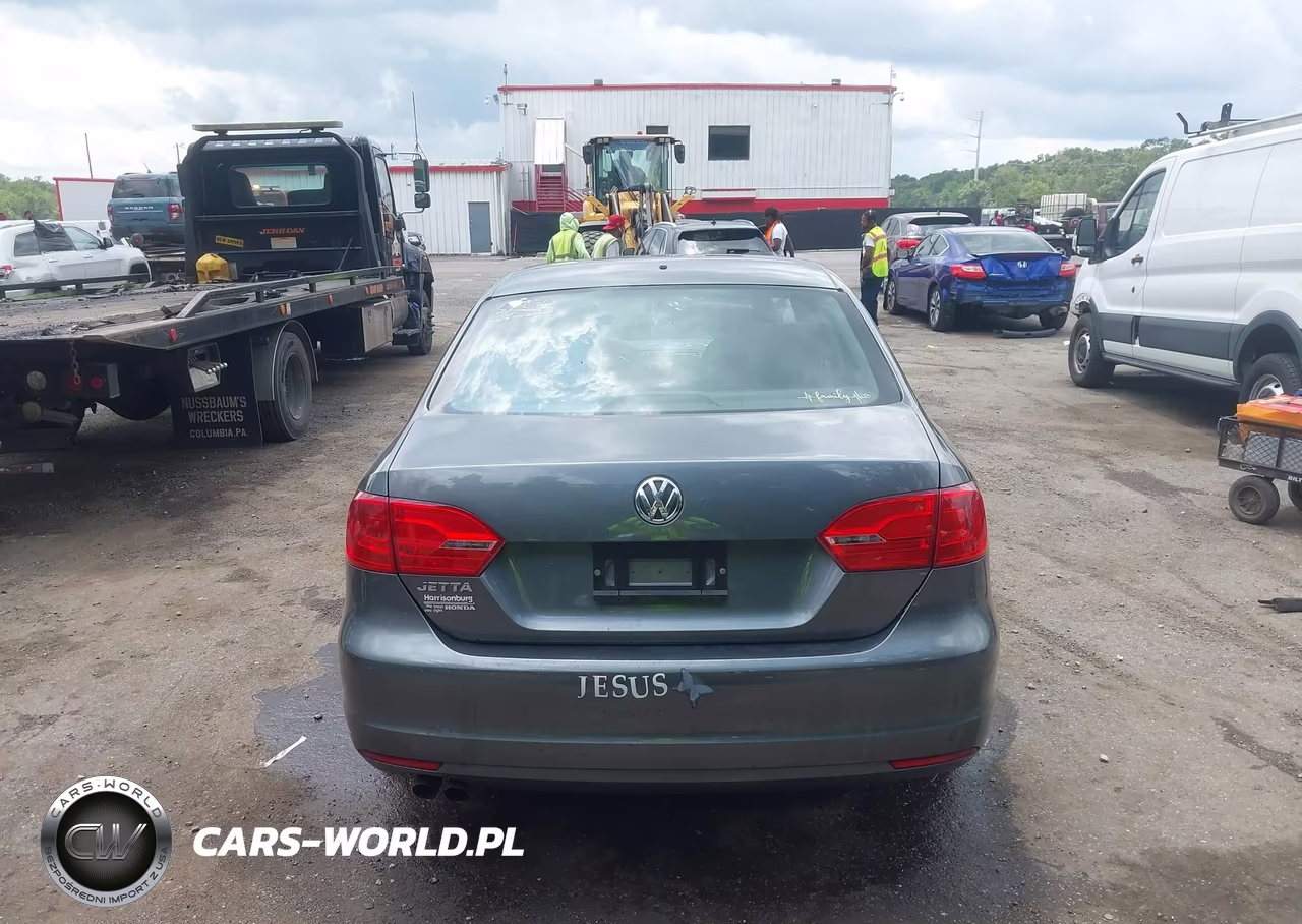 2014 Volkswagen Jetta 2.0L S VIN:3VW2K7AJ8EM290573 - 16