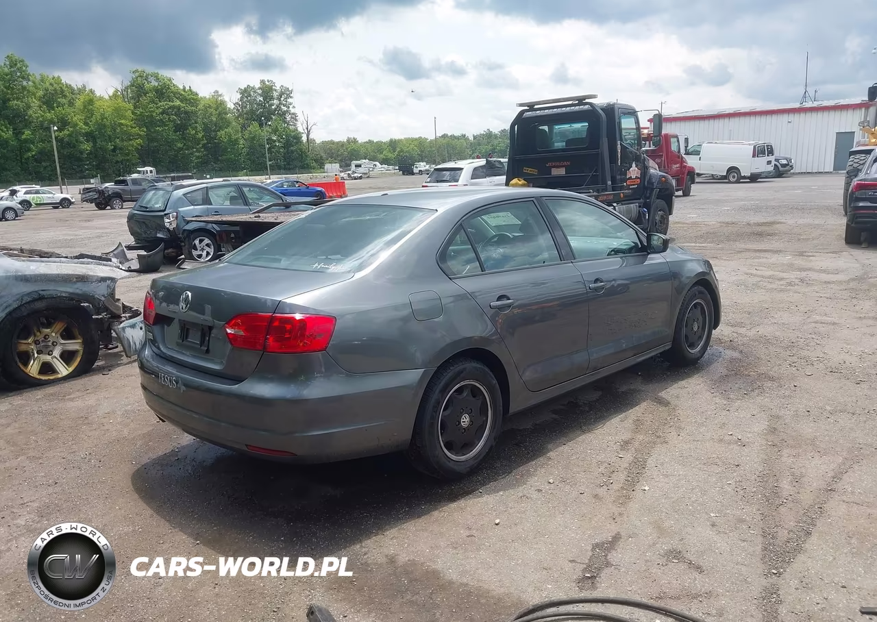 2014 Volkswagen Jetta 2.0L S VIN:3VW2K7AJ8EM290573 - 4