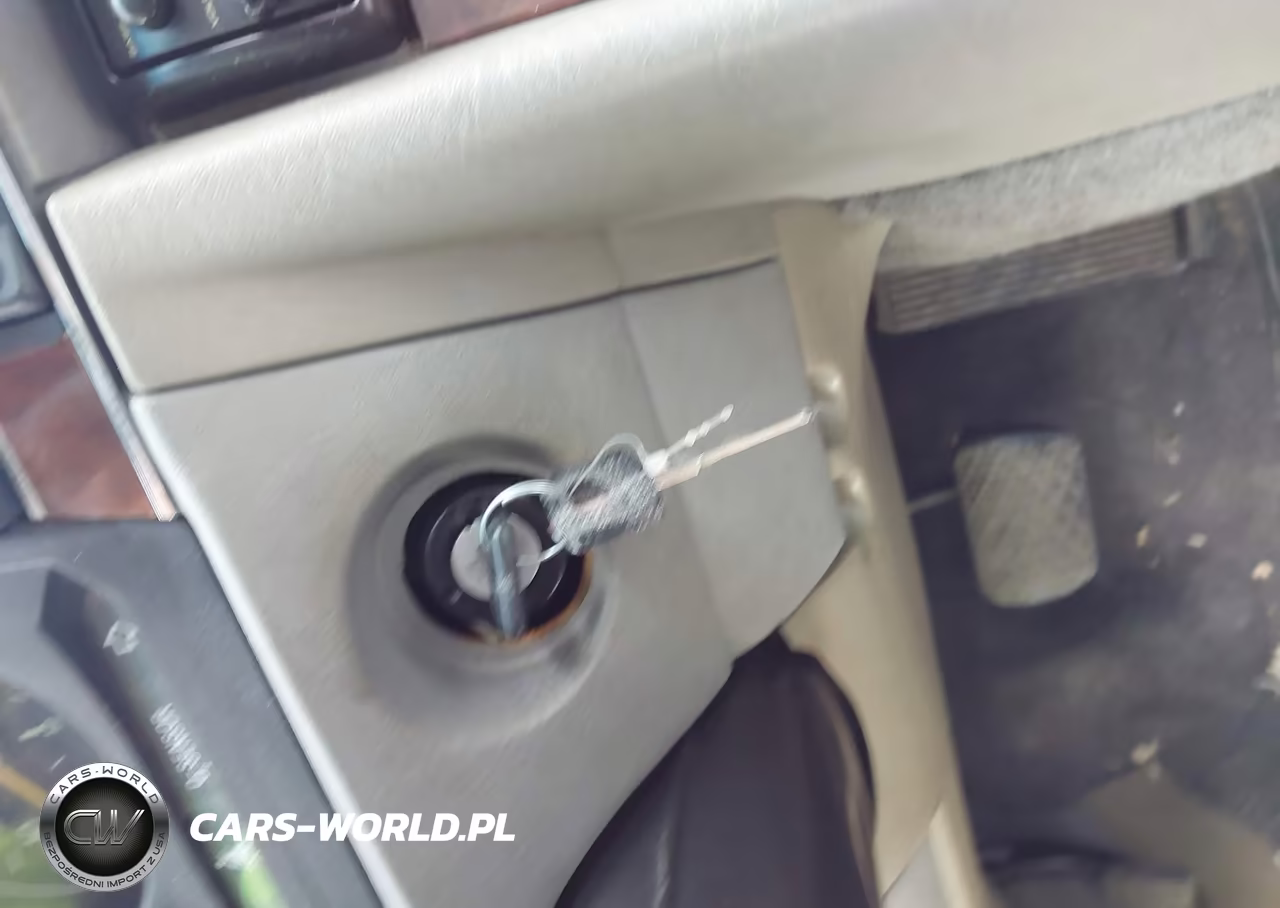 1985 Mercedes-Benz 380 Sl VIN:WDBBA45C6FA034302 - 11