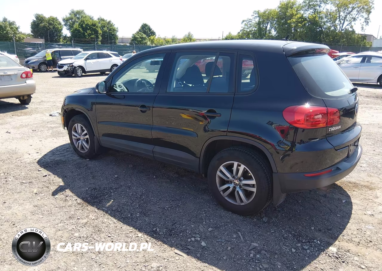 2014 Volkswagen Tiguan S VIN:WVGAV3AX4EW593218 - 3