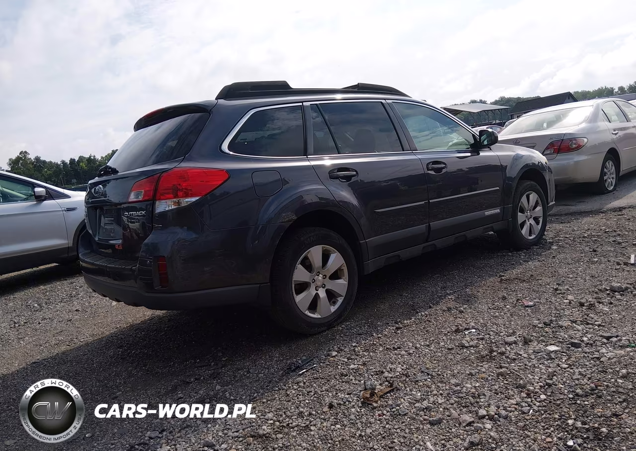 2012 Subaru Outback 2.5I Premium VIN:4S4BRCGC9C3213138 - 4