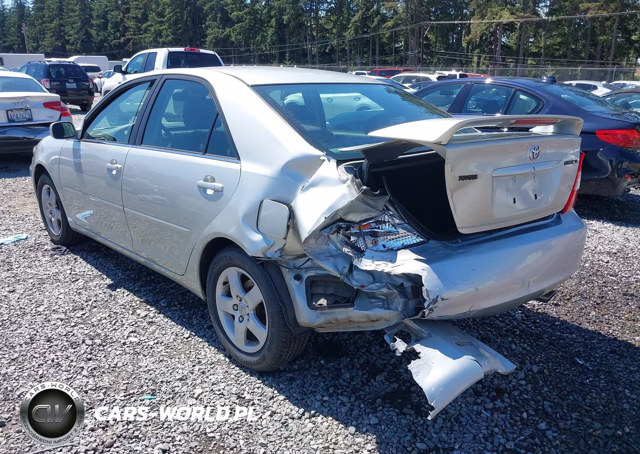 2002 Toyota Camry Se VIN:JTDBE32K020069946 - 3