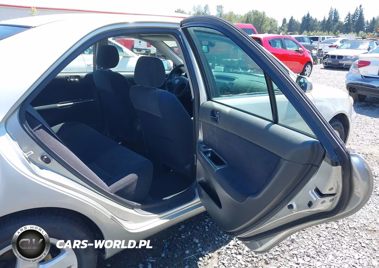 2002 Toyota Camry Se VIN:JTDBE32K020069946 - 8