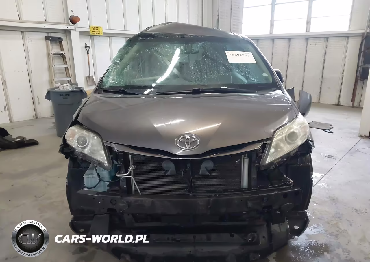 2015 Toyota Sienna Le 8 Passenger VIN:5TDKK3DC8FS673858 - 13