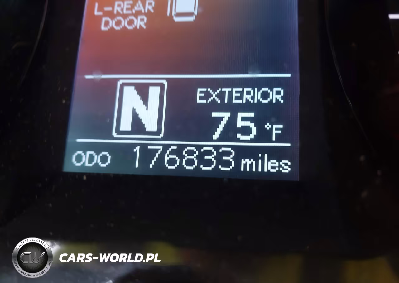 2015 Toyota Sienna Le 8 Passenger VIN:5TDKK3DC8FS673858 - 16