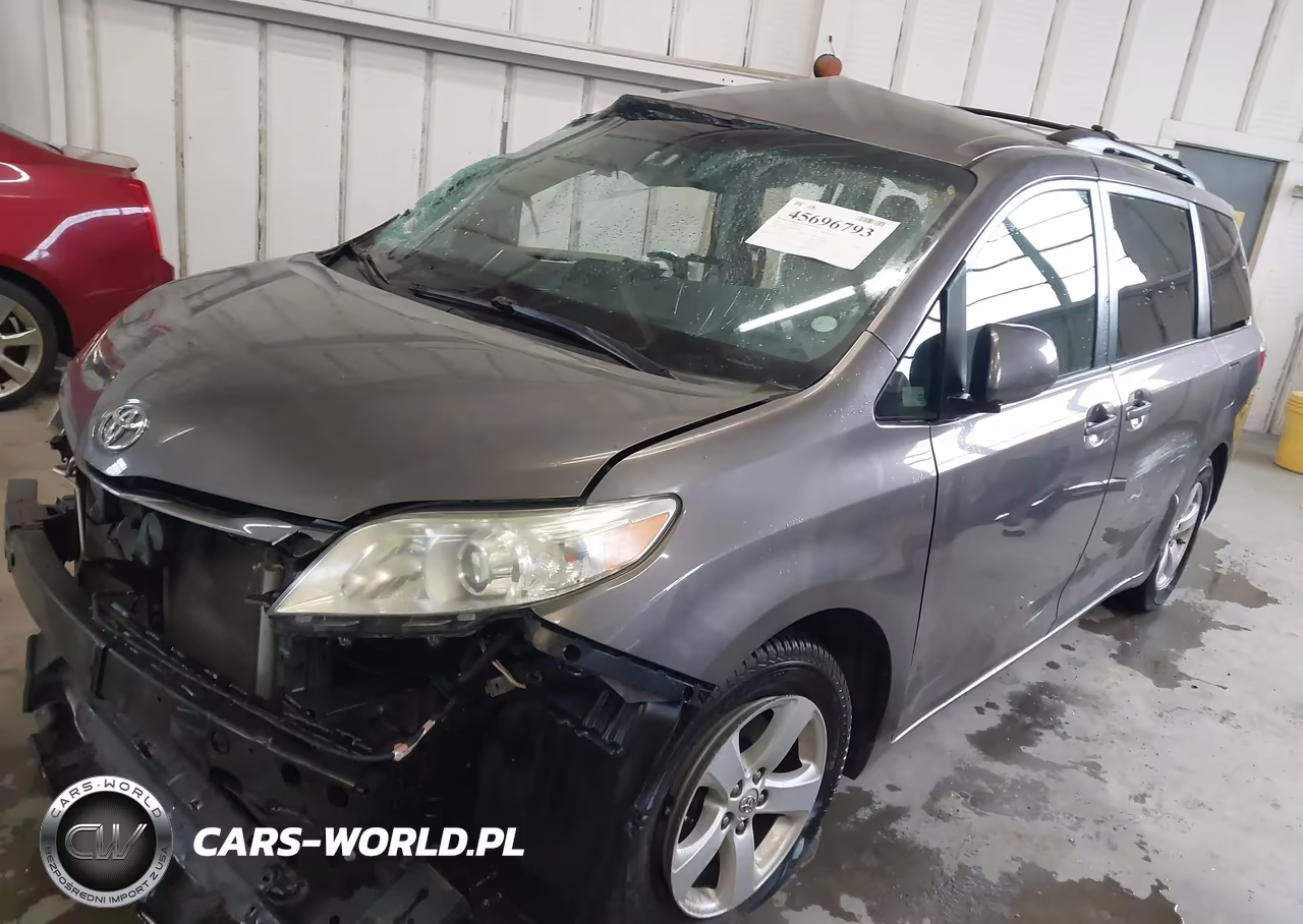 2015 Toyota Sienna Le 8 Passenger VIN:5TDKK3DC8FS673858 - 2