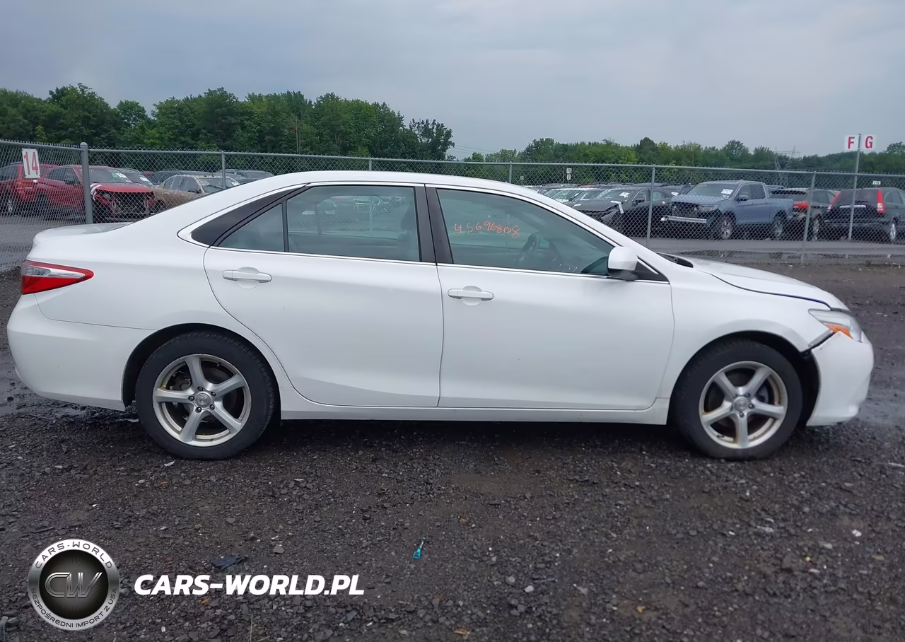 2017 Toyota Camry Le VIN:4T1BF1FK0HU760113 - 13