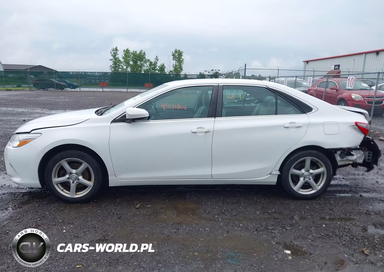 2017 Toyota Camry Le VIN:4T1BF1FK0HU760113 - 14