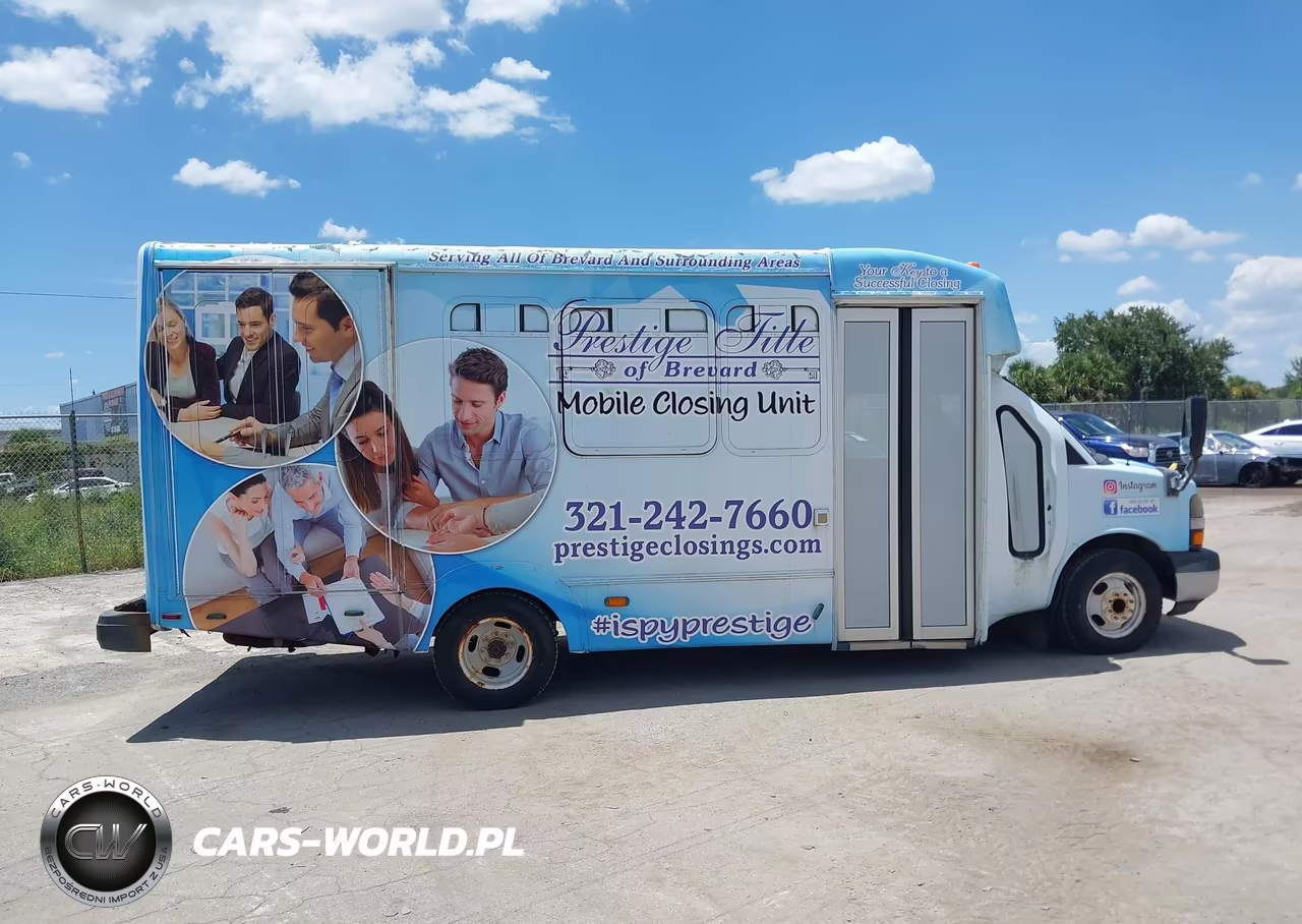 2012 Chevrolet Express Cutaway 4500 Series Diesel VIN:1GB6G5BL8C1182382 - 13