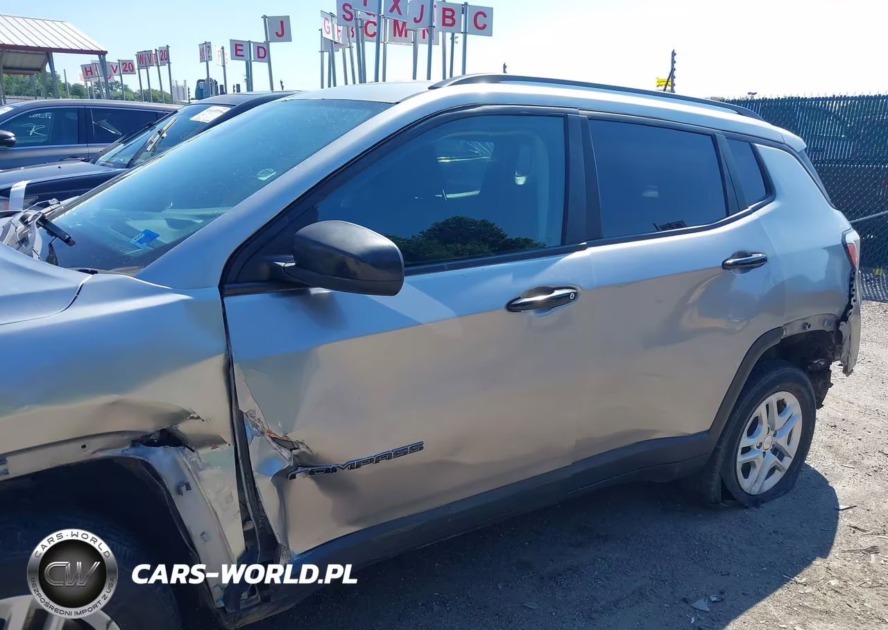 2018 Jeep Compass Sport 4X4 VIN:3C4NJDAB4JT177004 - 16