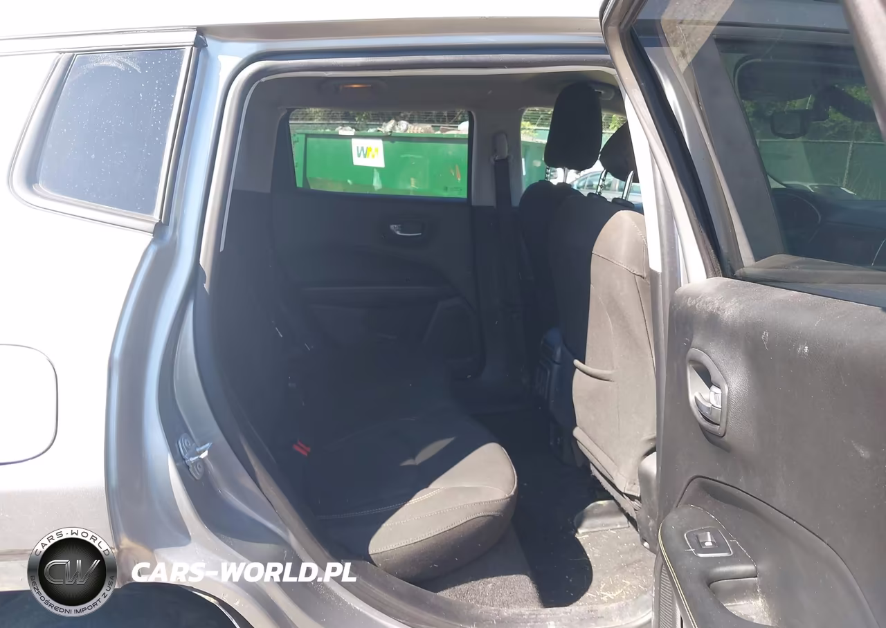 2018 Jeep Compass Sport 4X4 VIN:3C4NJDAB4JT177004 - 8