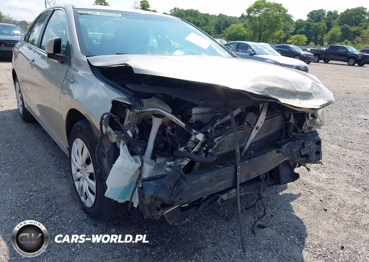 2016 Toyota Camry Hybrid Le VIN:4T1BD1FK9GU186261 - 17