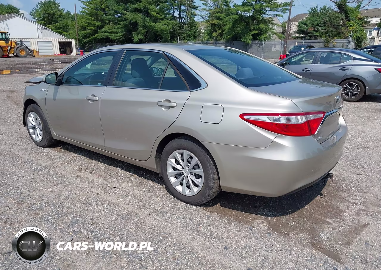 2016 Toyota Camry Hybrid Le VIN:4T1BD1FK9GU186261 - 3