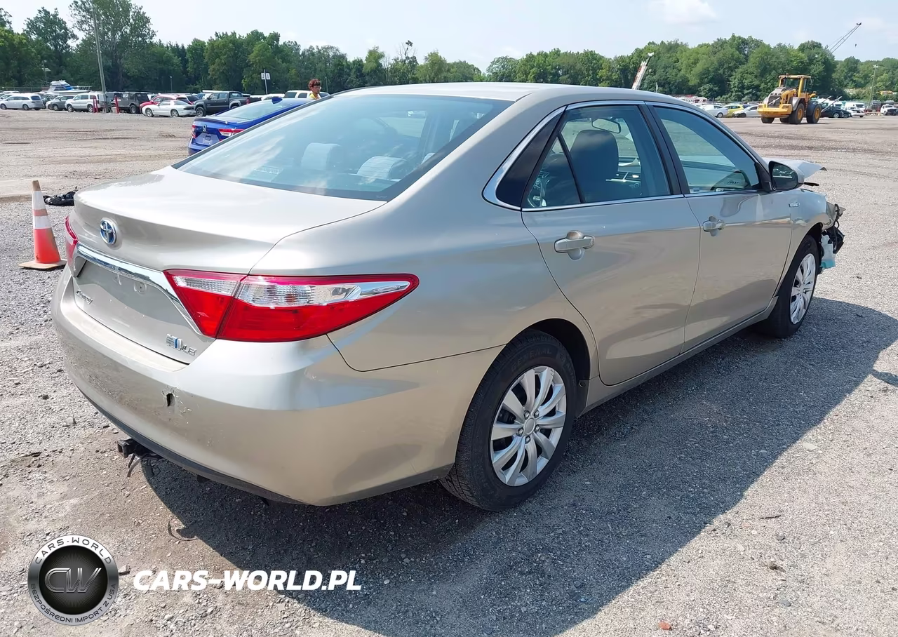 2016 Toyota Camry Hybrid Le VIN:4T1BD1FK9GU186261 - 4