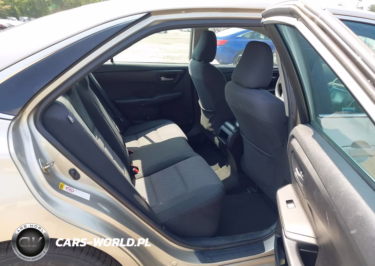 2016 Toyota Camry Hybrid Le VIN:4T1BD1FK9GU186261 - 8