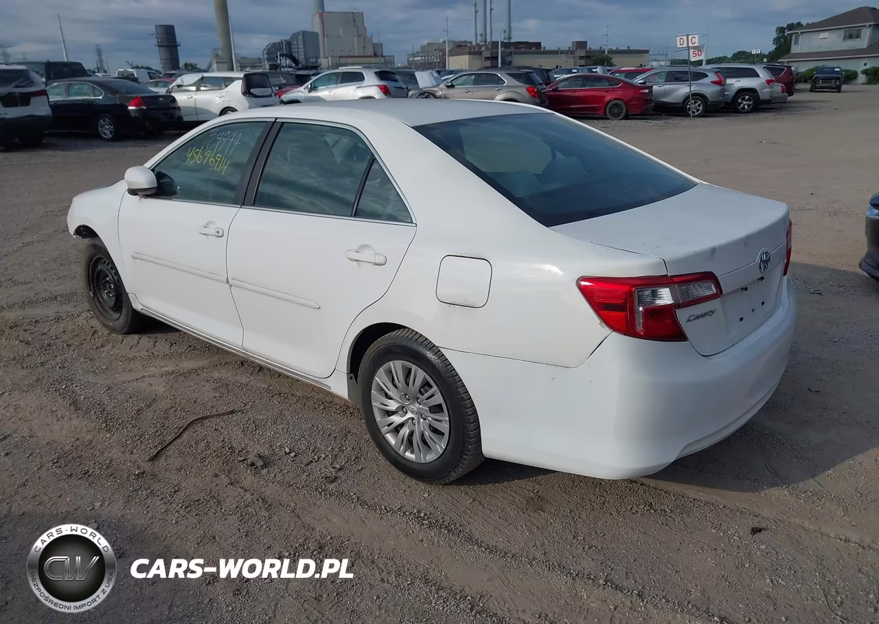 2012 Toyota Camry Le VIN:4T4BF1FK8CR214979 - 3
