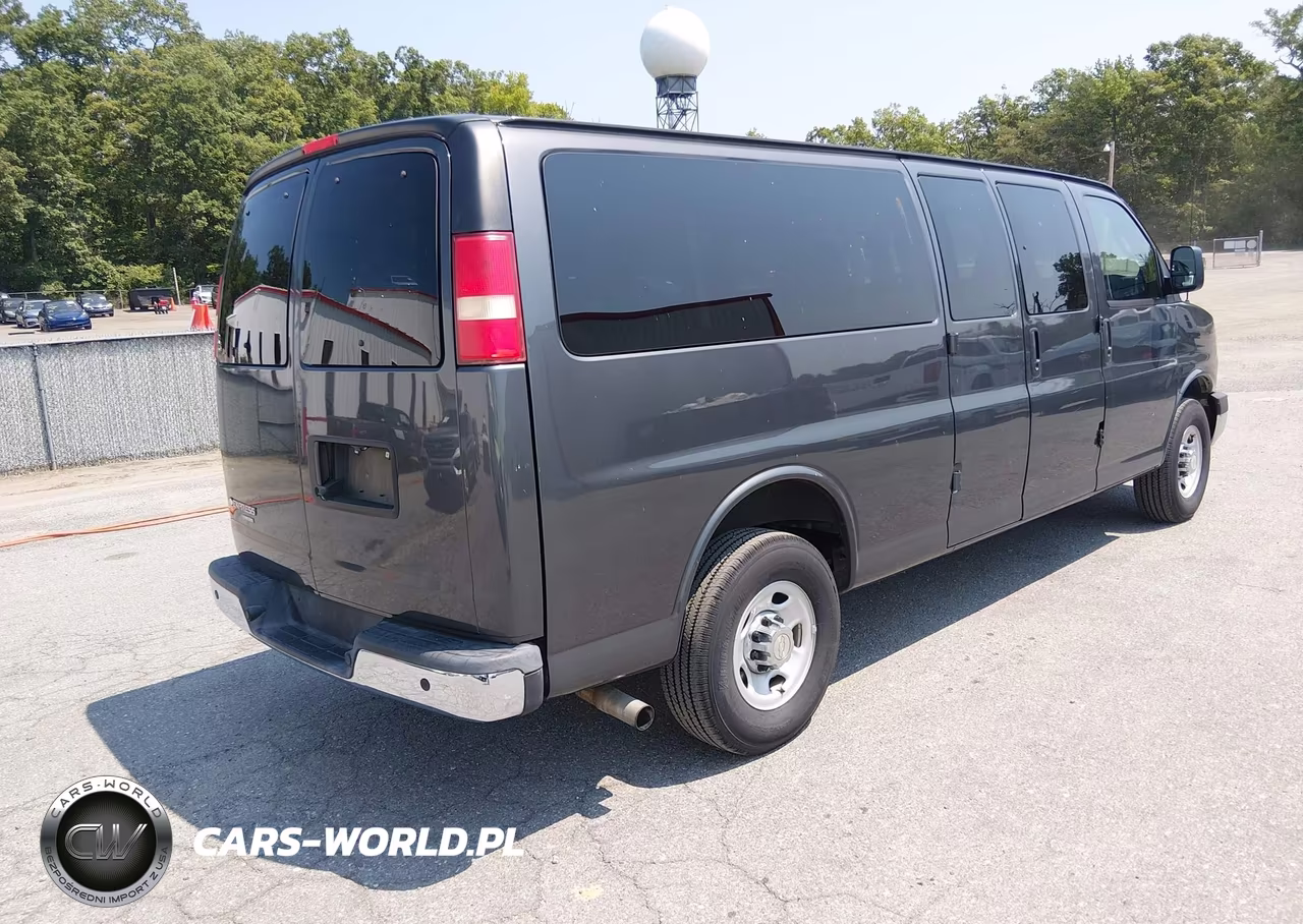 2016 Chevrolet Express 3500 Lt VIN:1GAZGPFF9G1253435 - 4