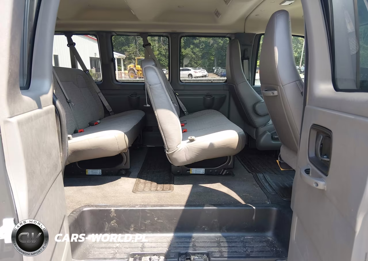 2016 Chevrolet Express 3500 Lt VIN:1GAZGPFF9G1253435 - 8