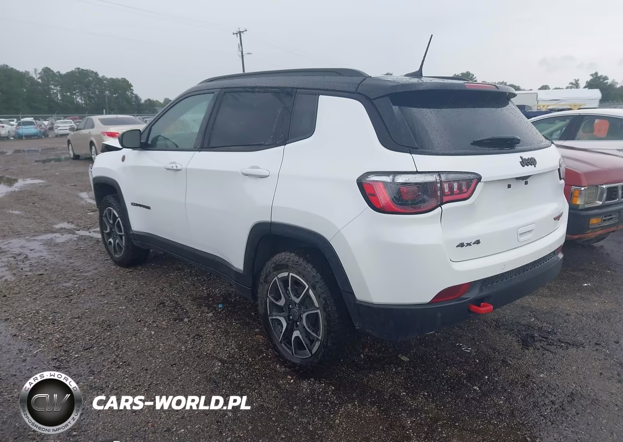 2026 Jeep Compass Trailhawk VIN:3C4NJDDN1TT186316 - 3