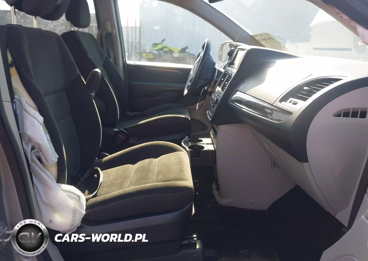 2019 Dodge Grand Caravan Se VIN:2C4RDGBG4KR665300 - 5