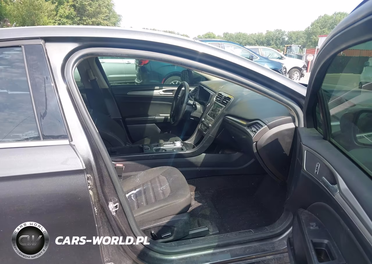 2019 Ford Fusion Se VIN:3FA6P0T99KR223968 - 5