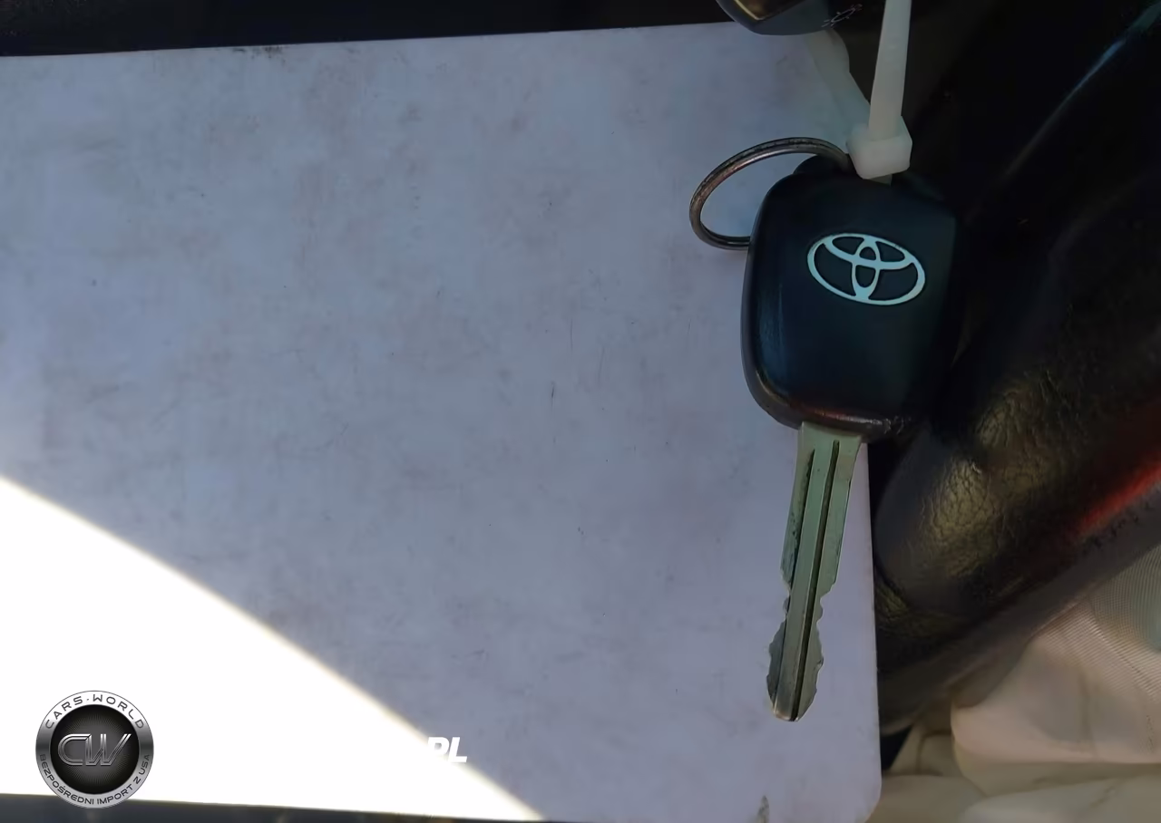 2016 Toyota Corolla S Plus VIN:5YFBURHE8GP419134 - 11