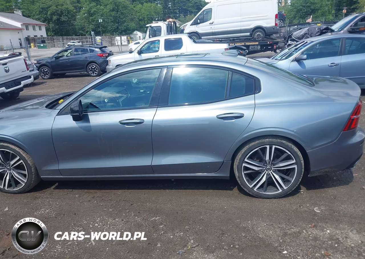 2020 Volvo S60 T6 R-Design VIN:7JRA22TM0LG030167 - 14