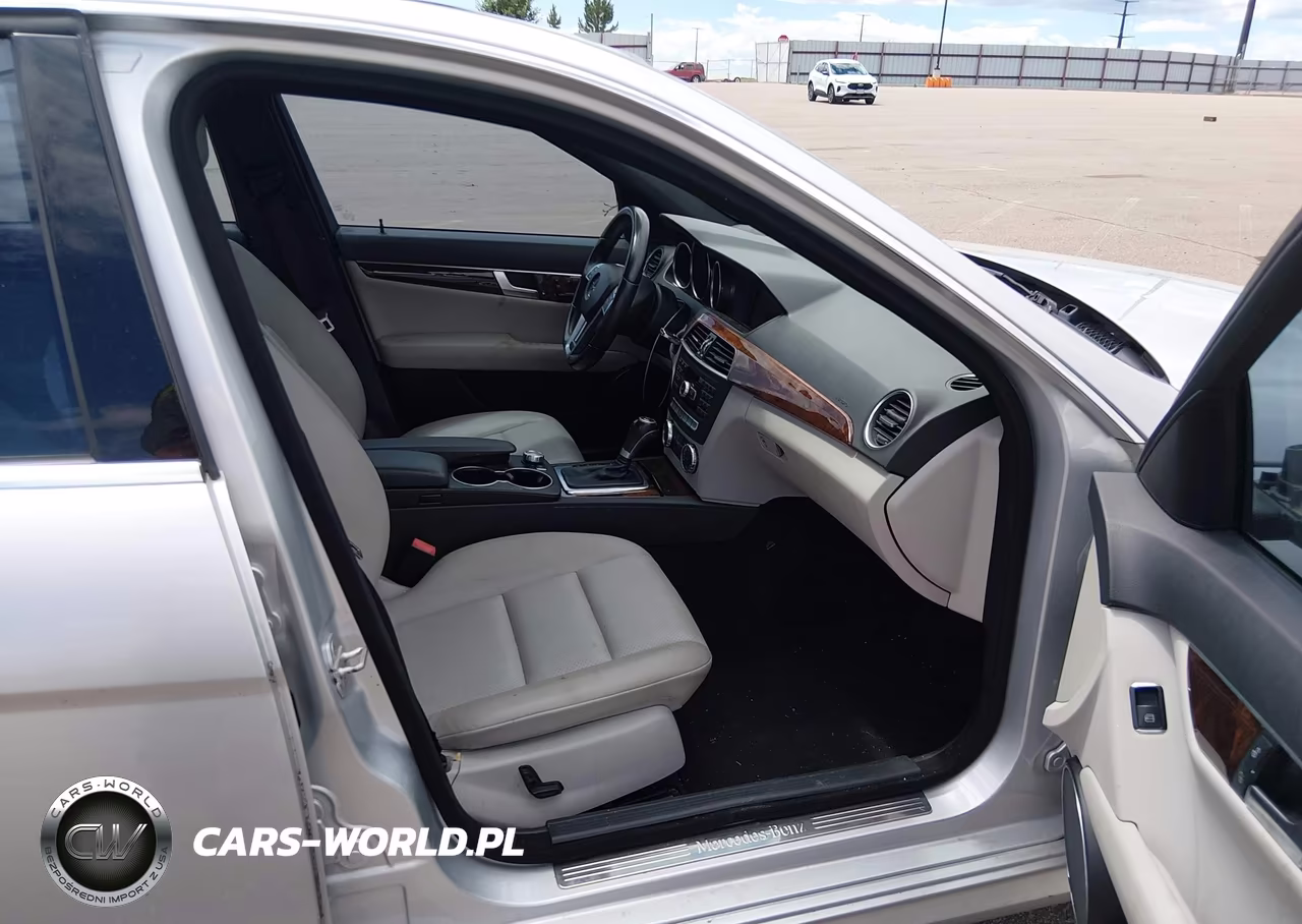 2012 Mercedes-Benz C 300 Sport 4Matic VIN:WDDGF8BB2CF912484 - 5