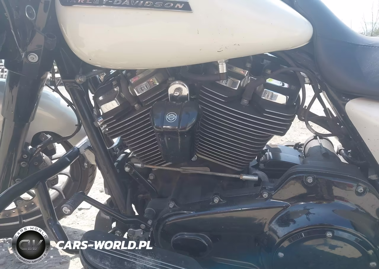 2018 Harley-Davidson Fltrxs Road Glide Special VIN:1HD1KTC16JB686442 - 9