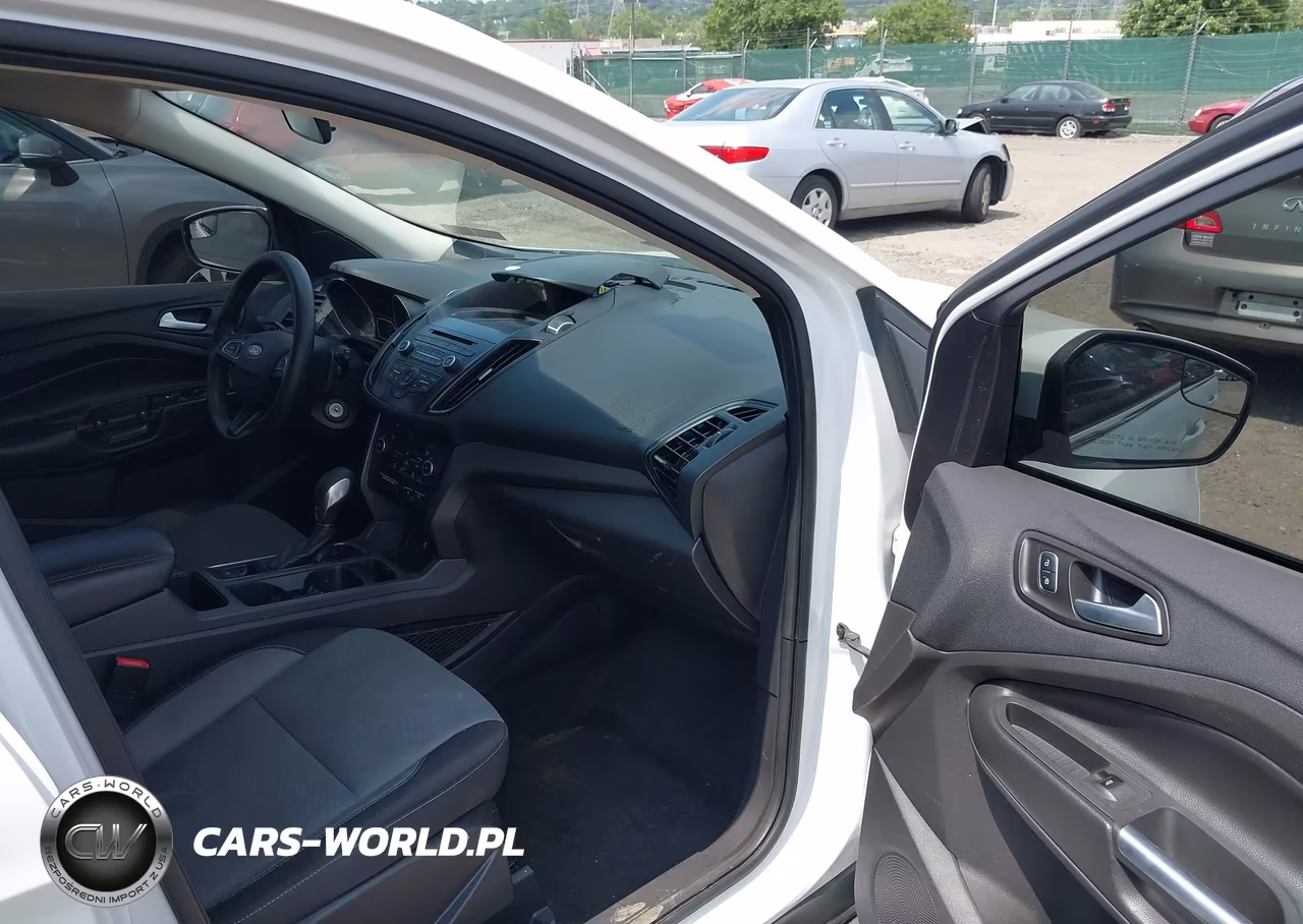 2018 Ford Escape Se VIN:1FMCU9GD5JUA39252 - 5