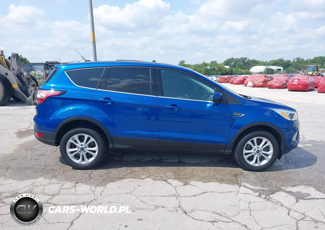 2017 Ford Escape Se VIN:1FMCU9GD5HUE18553 - 13