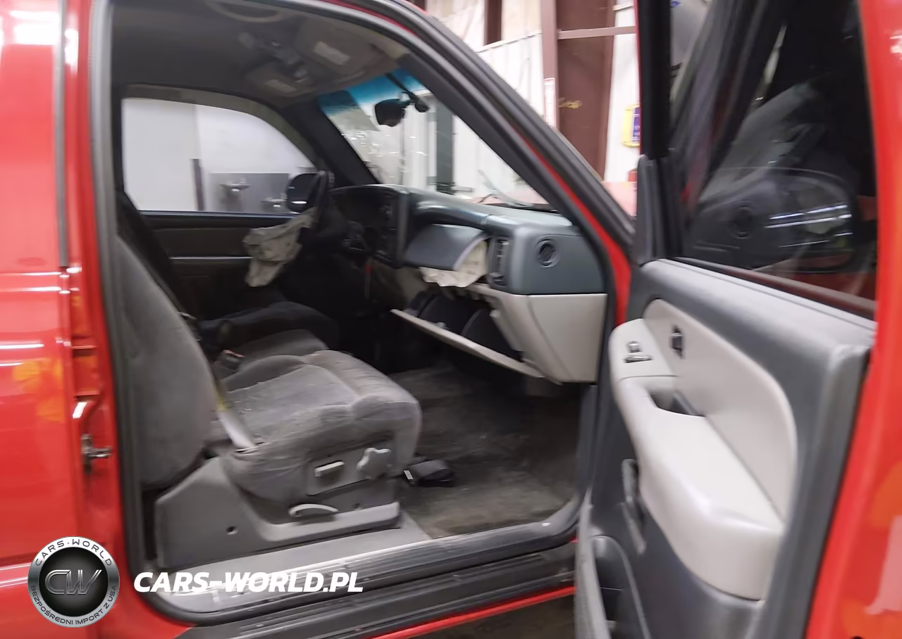 2001 Chevrolet Tahoe Ls VIN:1GNEC13T41R195677 - 5