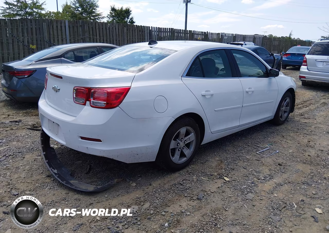 2013 Chevrolet Malibu 1Ls VIN:1G11B5SA7DF182440 - 4