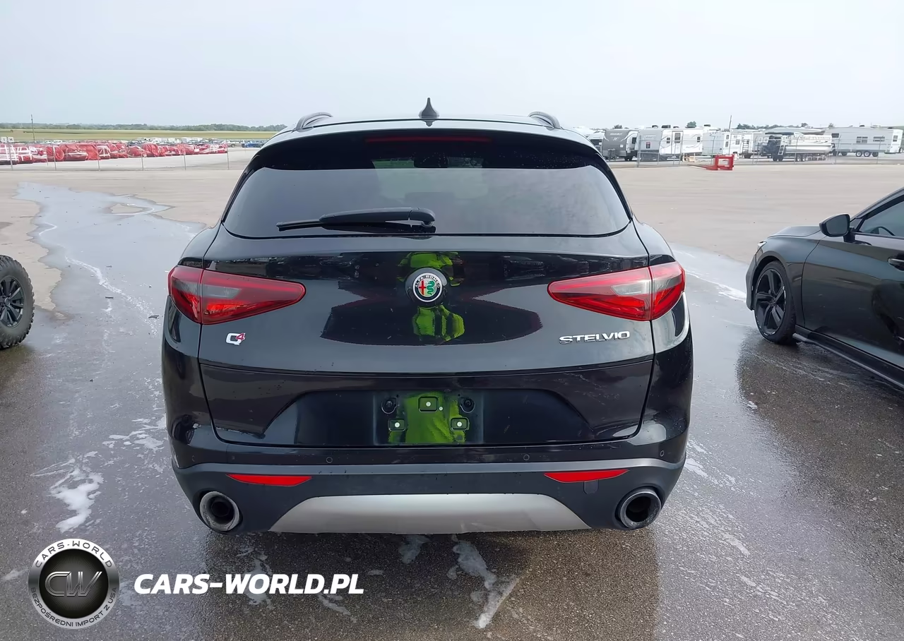 2018 Alfa Romeo Stelvio Sport VIN:ZASFAKPN0J7B64322 - 16
