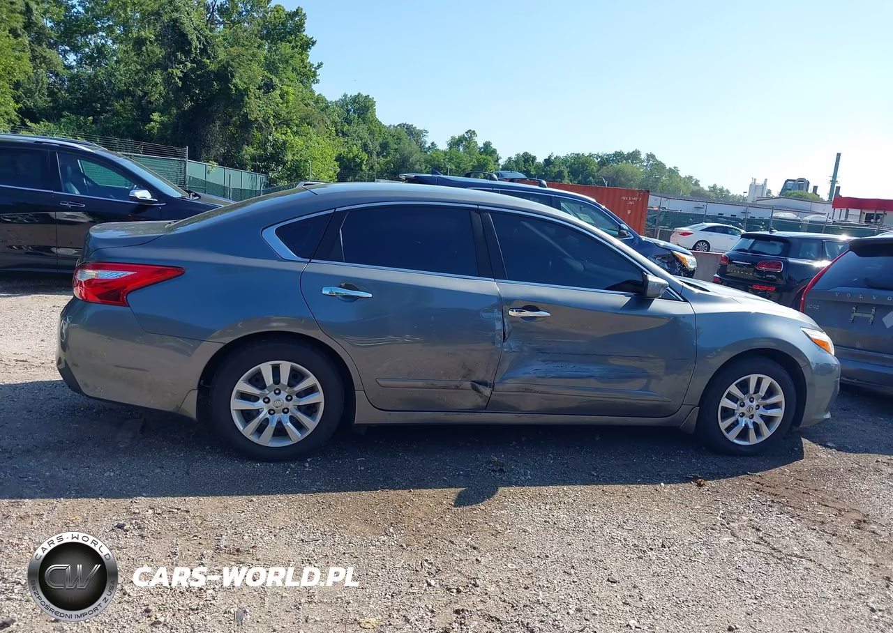2017 Nissan Altima 2.5 S VIN:1N4AL3AP8HC246478 - 13
